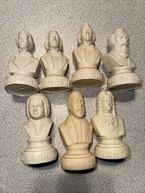 Lot of 7 Halbe Vinyl Composer Busts One Repeat
